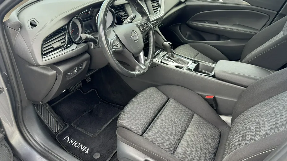OPEL Insignia -