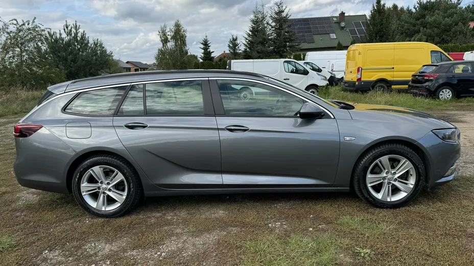 OPEL Insignia -