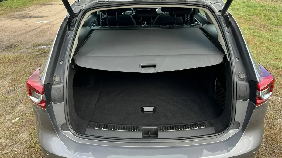 OPEL Insignia -