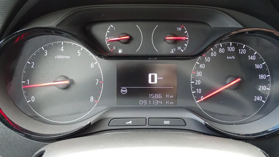 OPEL Crossland X -