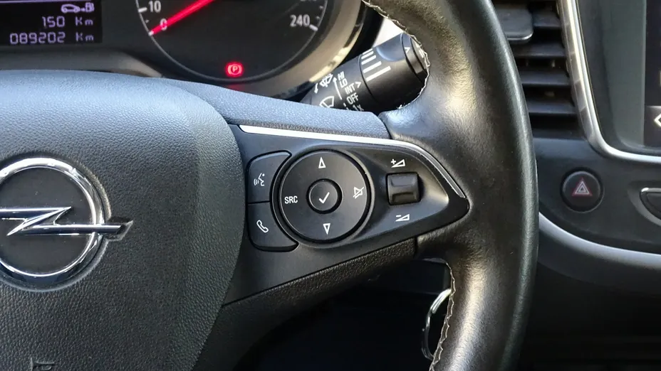 OPEL Crossland X -