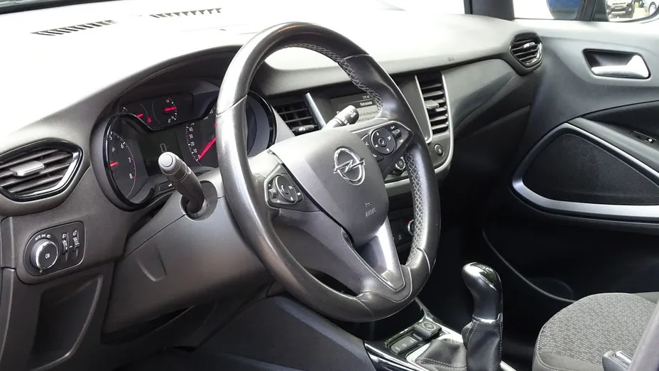 OPEL Crossland X -