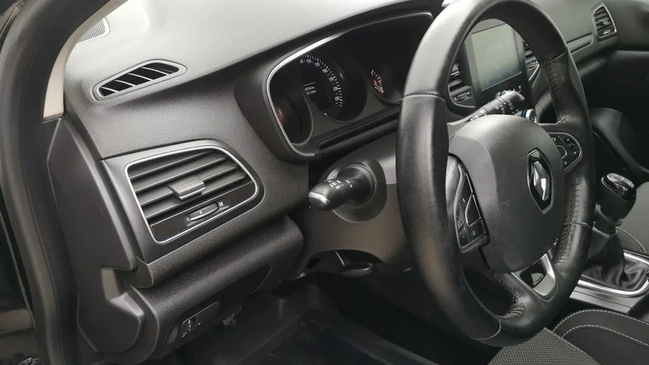 RENAULT Megane -