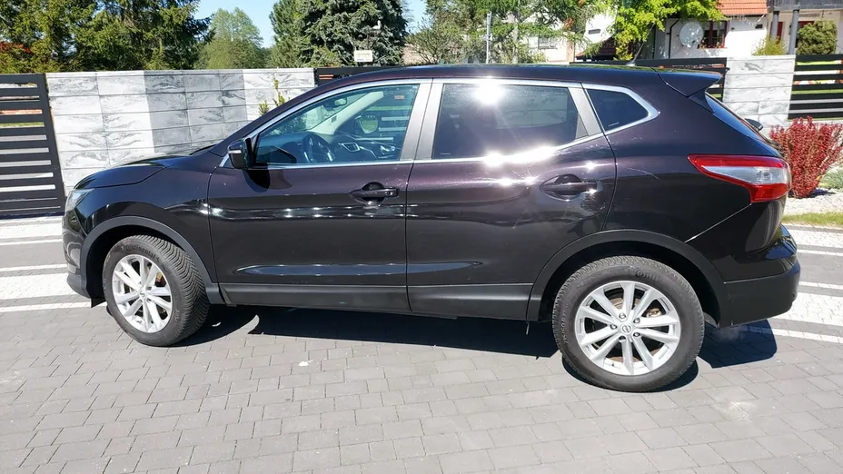 NISSAN Qashqai -