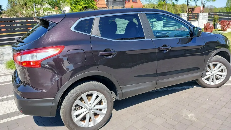 NISSAN Qashqai -