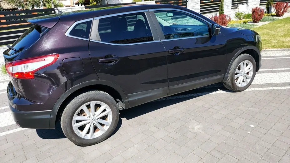 NISSAN Qashqai -