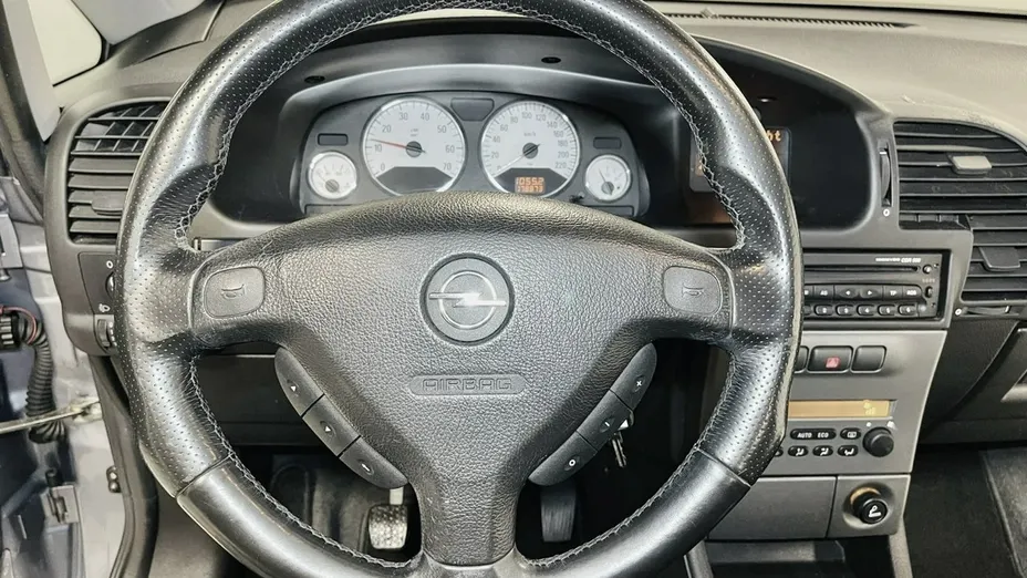 OPEL Zafira -
