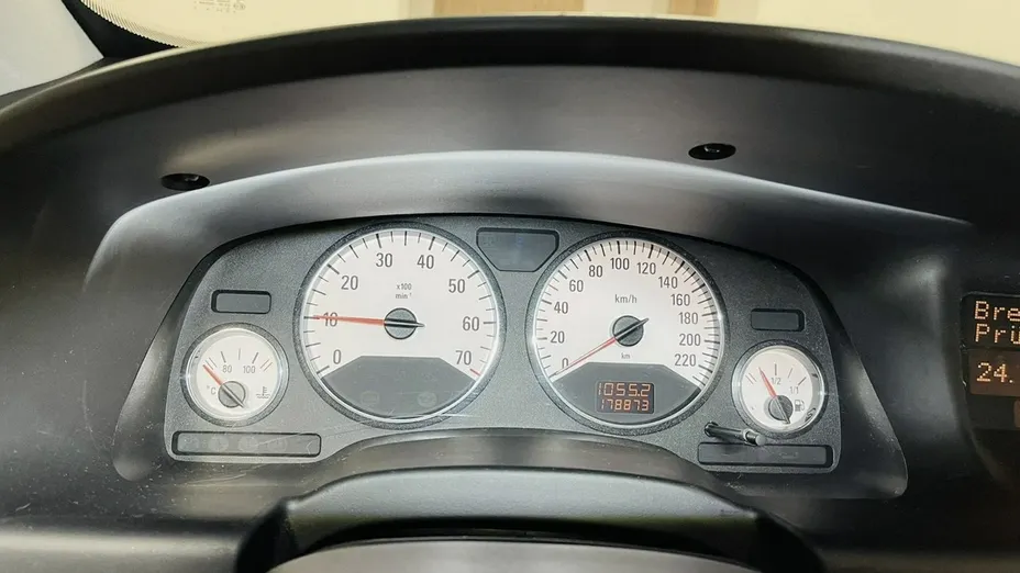 OPEL Zafira -