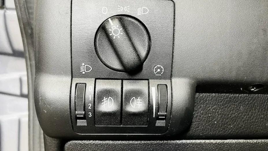 OPEL Zafira -