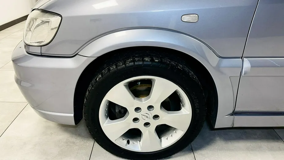 OPEL Zafira -