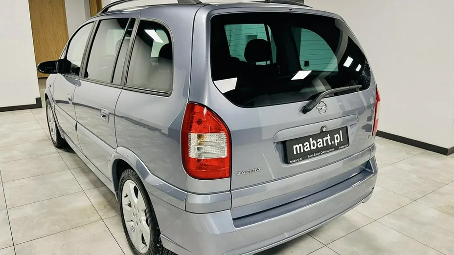 OPEL Zafira -