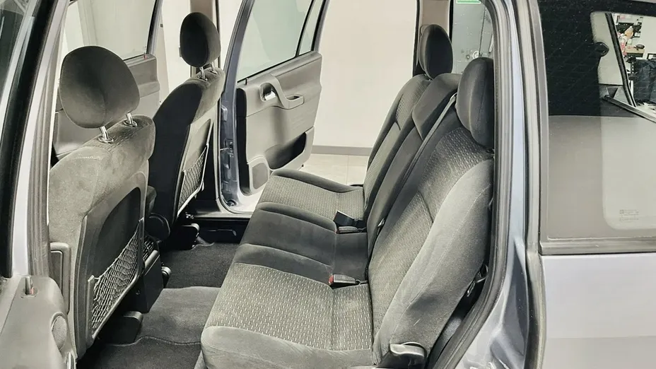 OPEL Zafira -