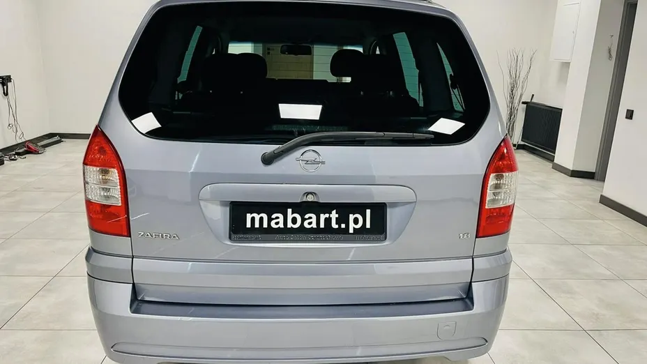 OPEL Zafira -