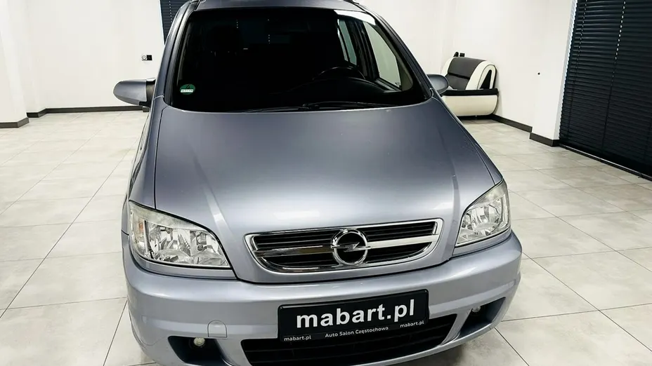 OPEL Zafira -