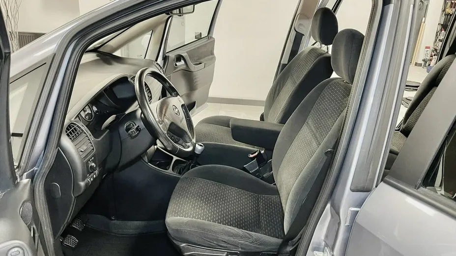 OPEL Zafira -