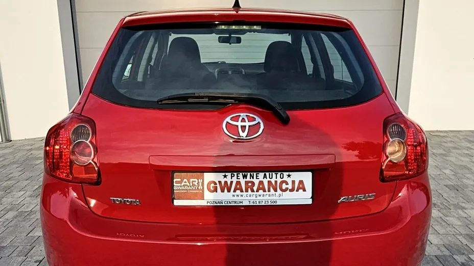 TOYOTA Auris -