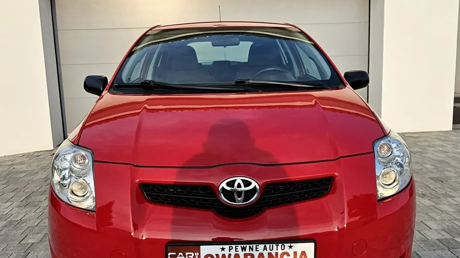 TOYOTA Auris -