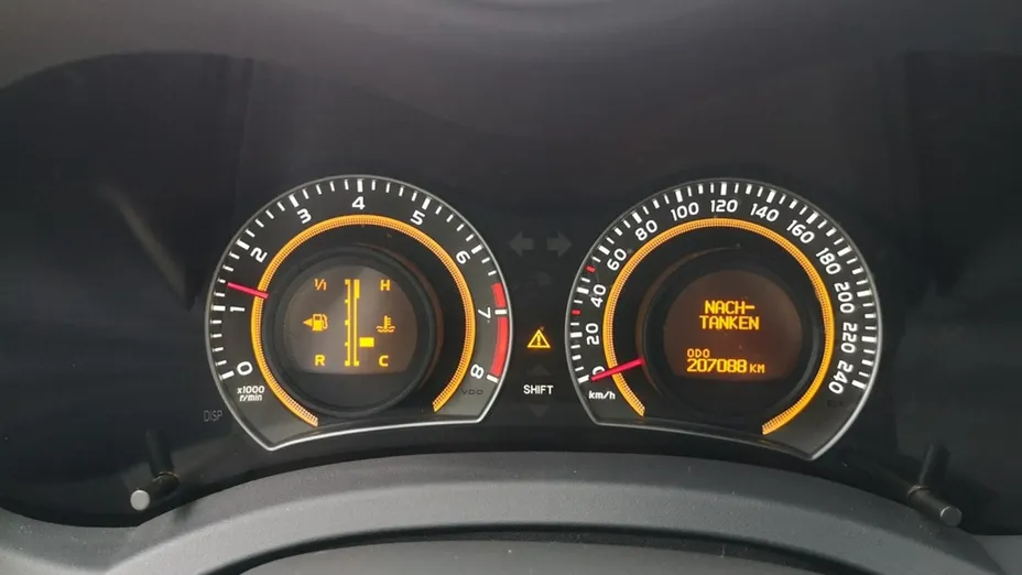 TOYOTA Auris -