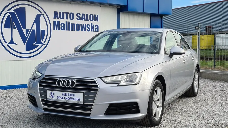 AUDI A4 -