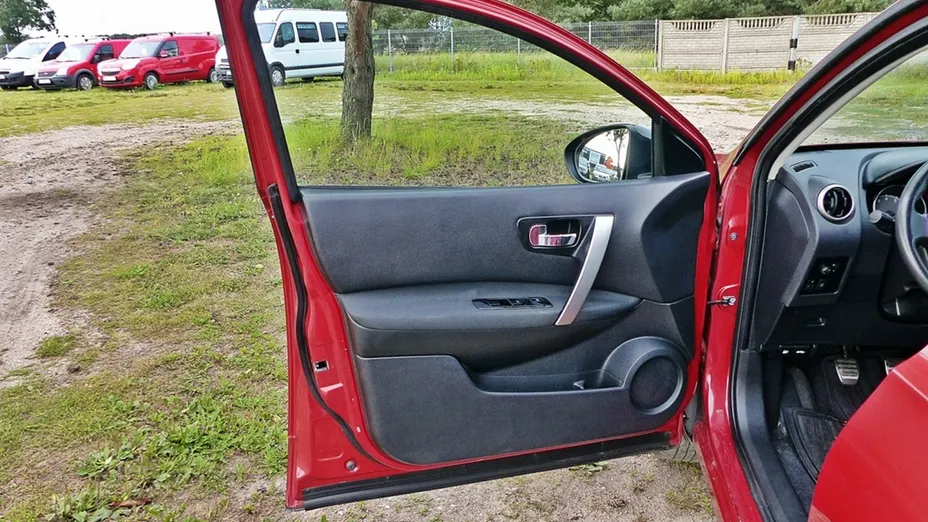 NISSAN Qashqai+2 -