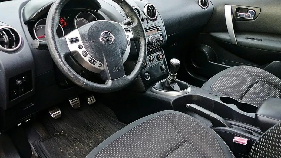 NISSAN Qashqai+2 -