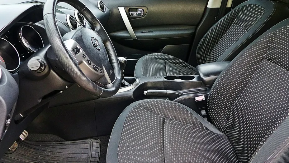 NISSAN Qashqai+2 -