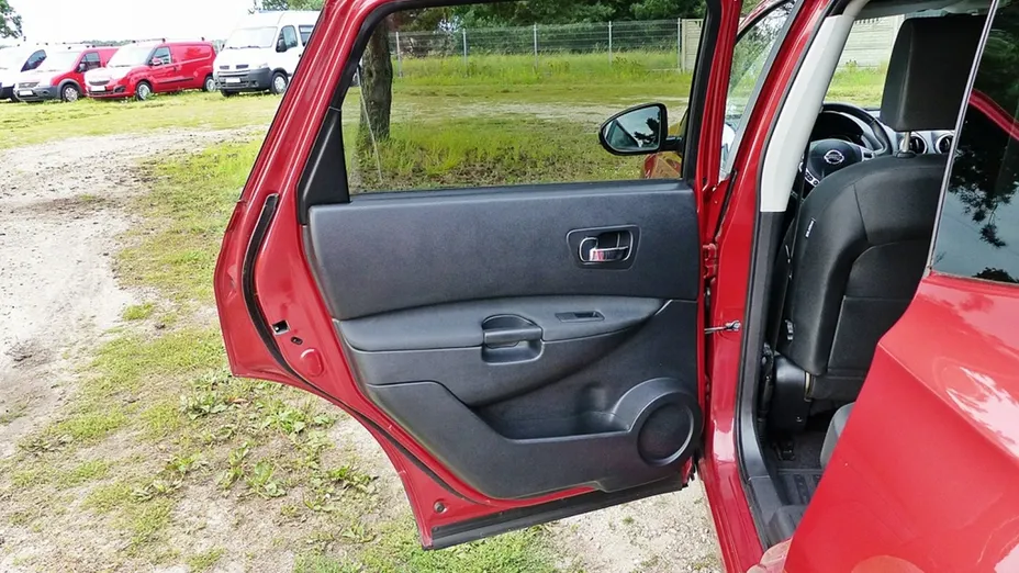 NISSAN Qashqai+2 -