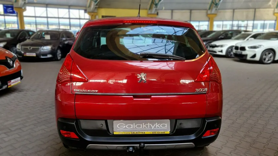 PEUGEOT 3008 -