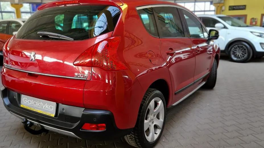 PEUGEOT 3008 -
