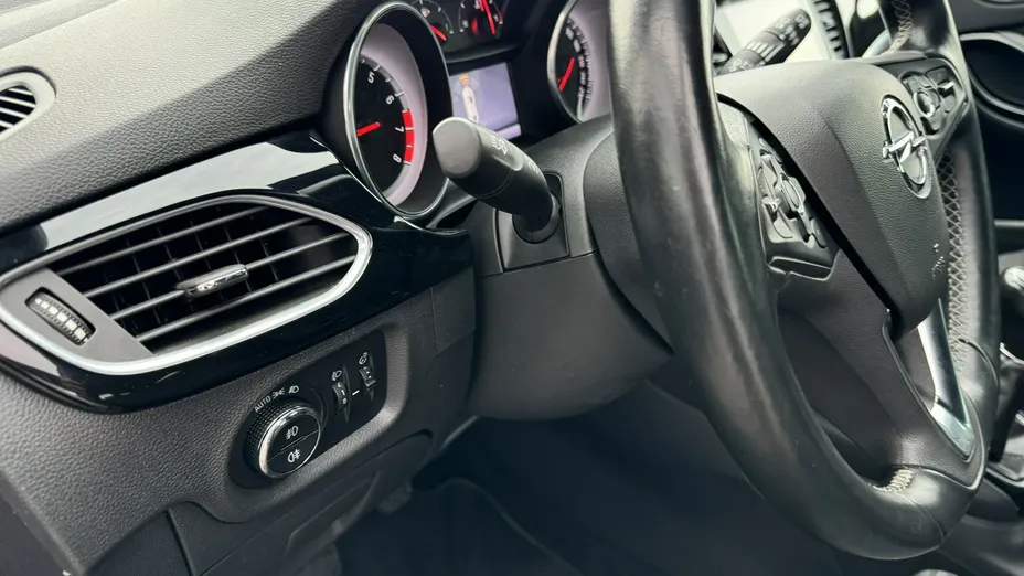 OPEL Astra -