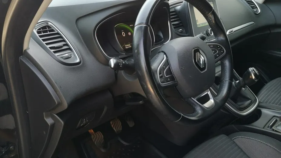 RENAULT Grand Scenic -