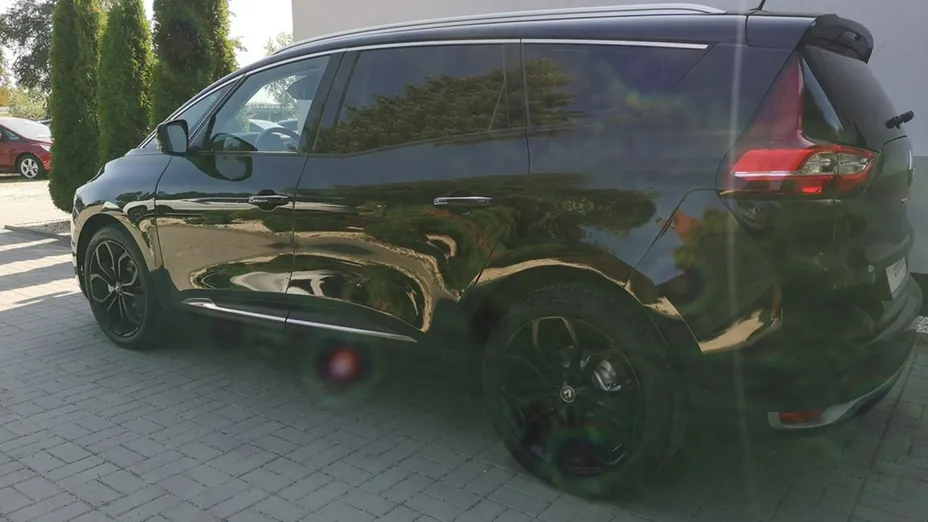 RENAULT Grand Scenic -