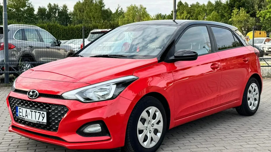 HYUNDAI i20 -