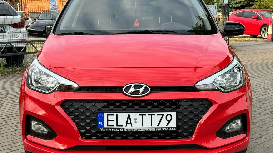 HYUNDAI i20 -