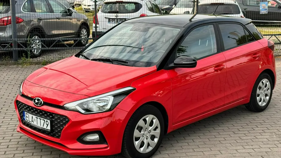 HYUNDAI i20 -