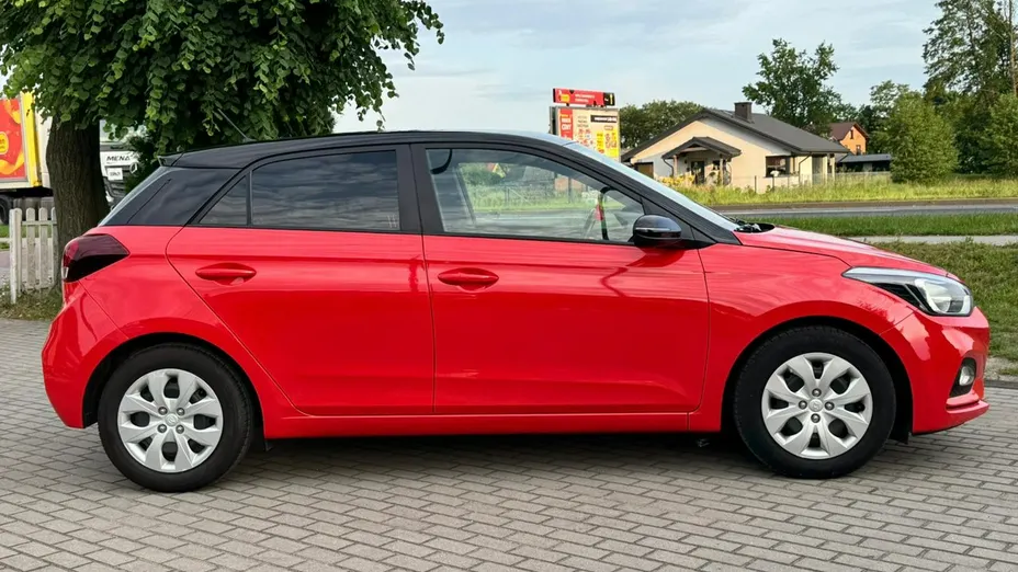 HYUNDAI i20 -