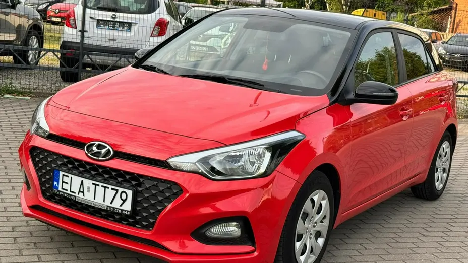 HYUNDAI i20 -