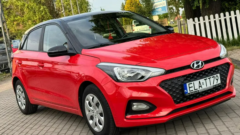 HYUNDAI i20 -