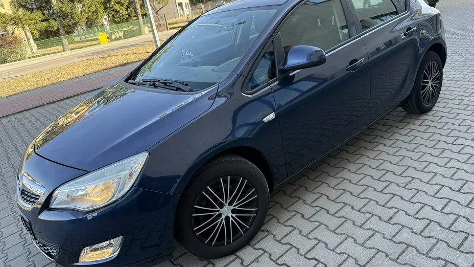 OPEL Astra -