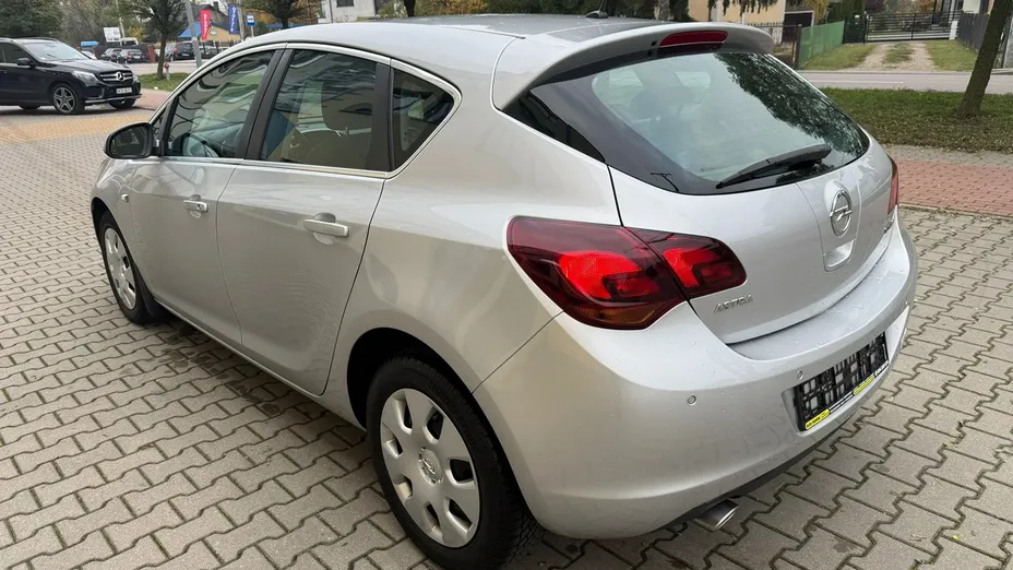 OPEL Astra -