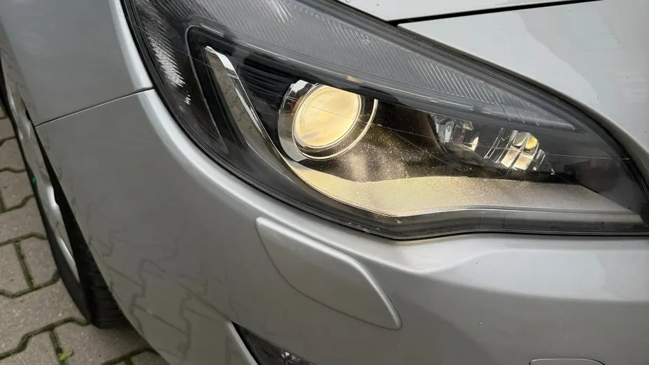 OPEL Astra -