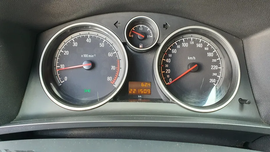 OPEL Zafira -
