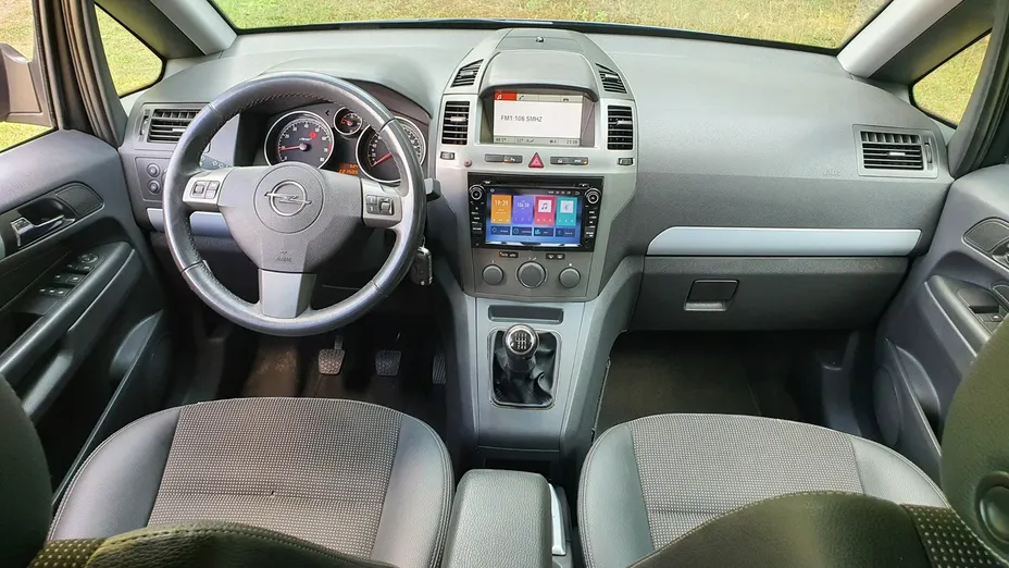 OPEL Zafira -
