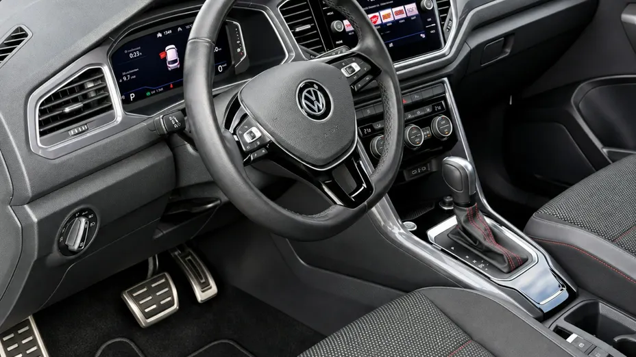 VOLKSWAGEN T-ROC -