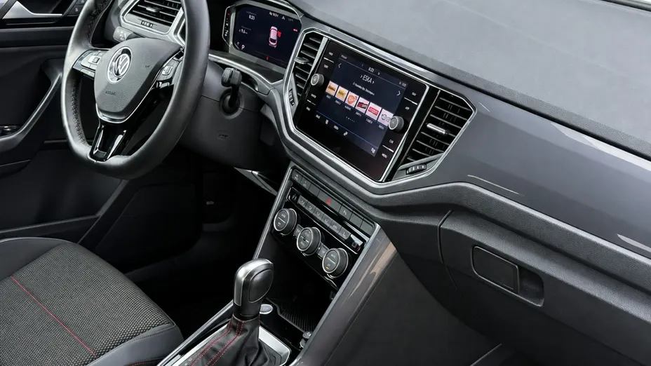 VOLKSWAGEN T-ROC -