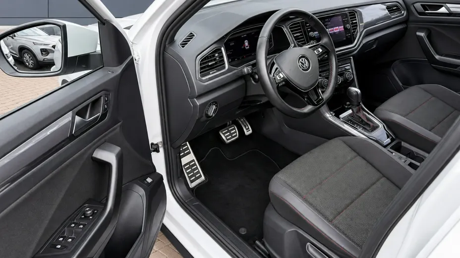 VOLKSWAGEN T-ROC -