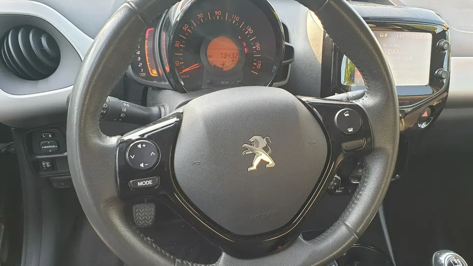 PEUGEOT 108 -