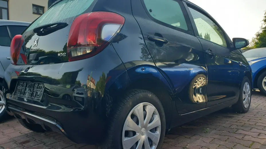 PEUGEOT 108 -