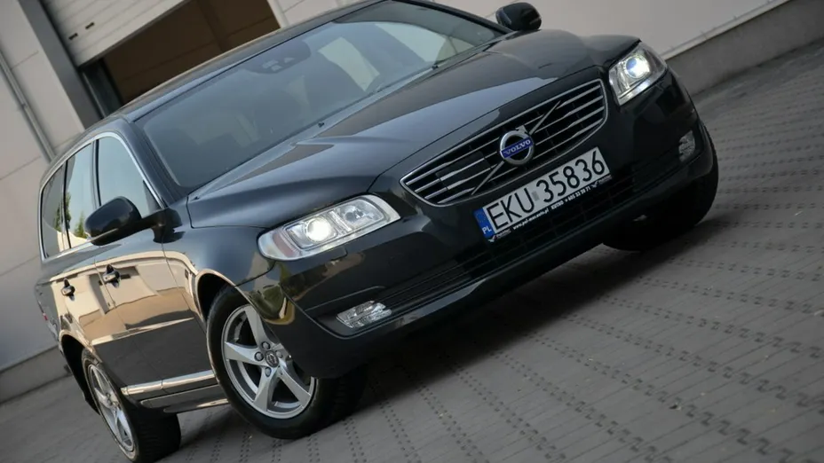 VOLVO V70 -