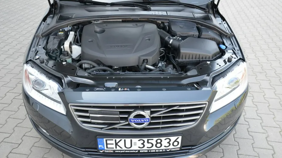 VOLVO V70 -